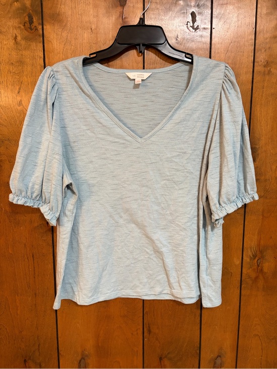 LC Lauren Conrad Tops - LC Lauren Conrad Pale Blue V-Neck Puff Sleeve Tee